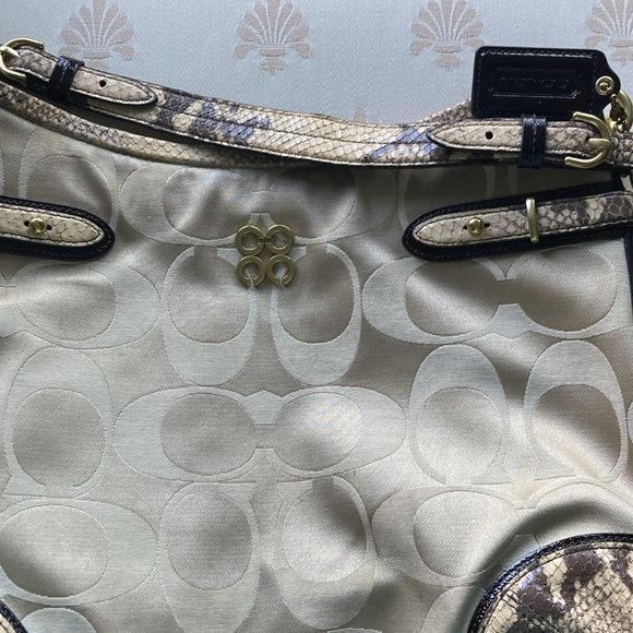 COACH classic tan material w/reptile pattern leather trim hobo purse. $55 - Picture 12 of 15